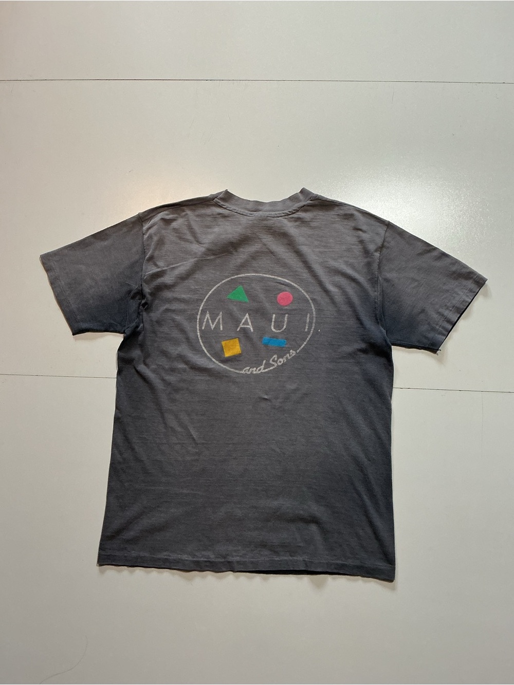 Vintage 90s Maui And Sons Hawaii Surf Single Stitch Graphic S/S T-Shirt